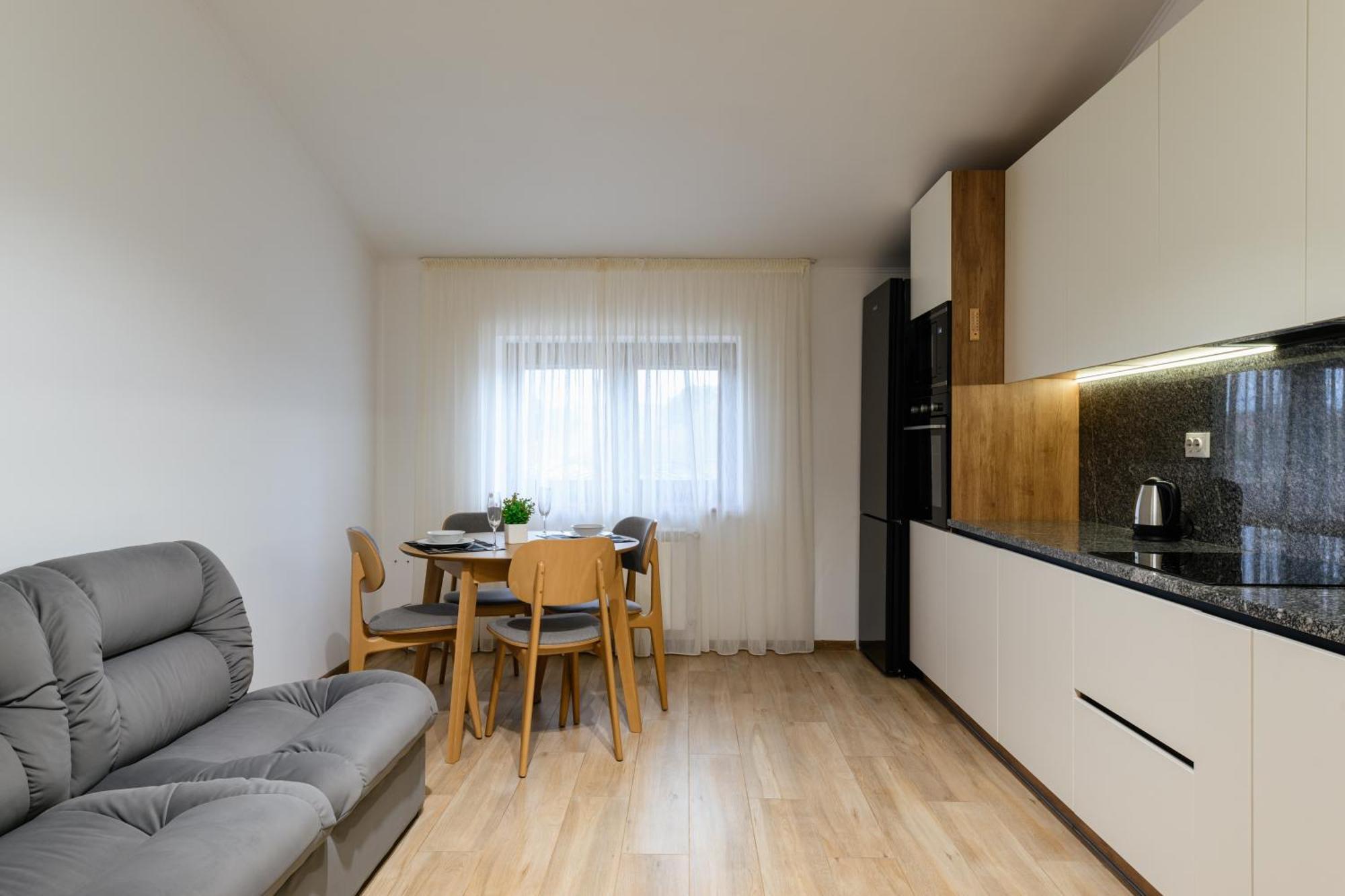 Luxury Apartments Uzhorod Exterior photo