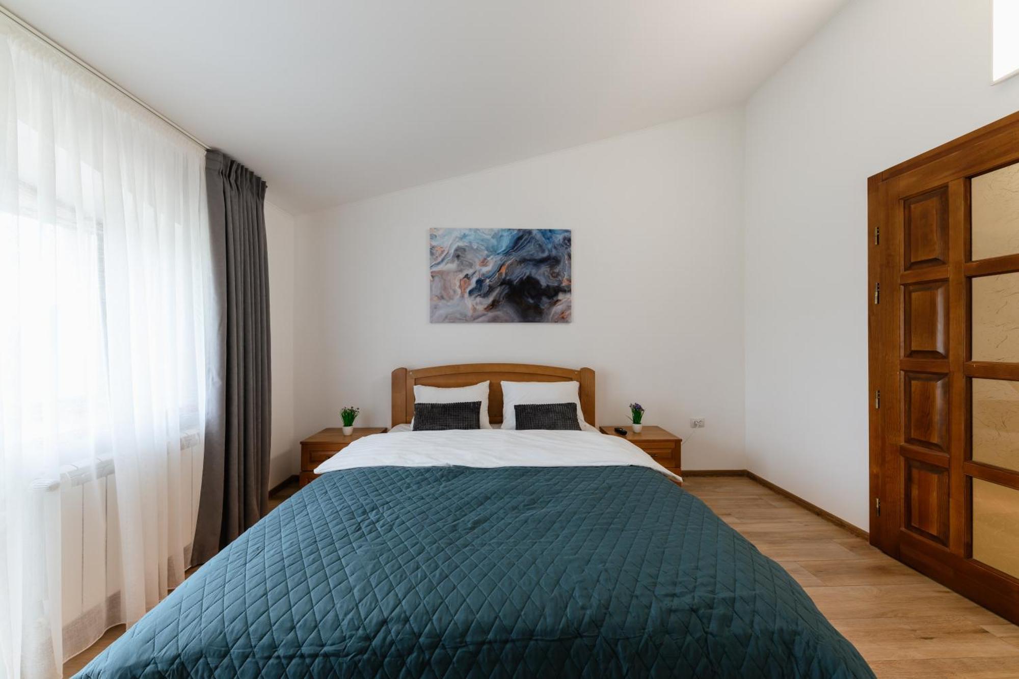 Luxury Apartments Uzhorod Exterior photo