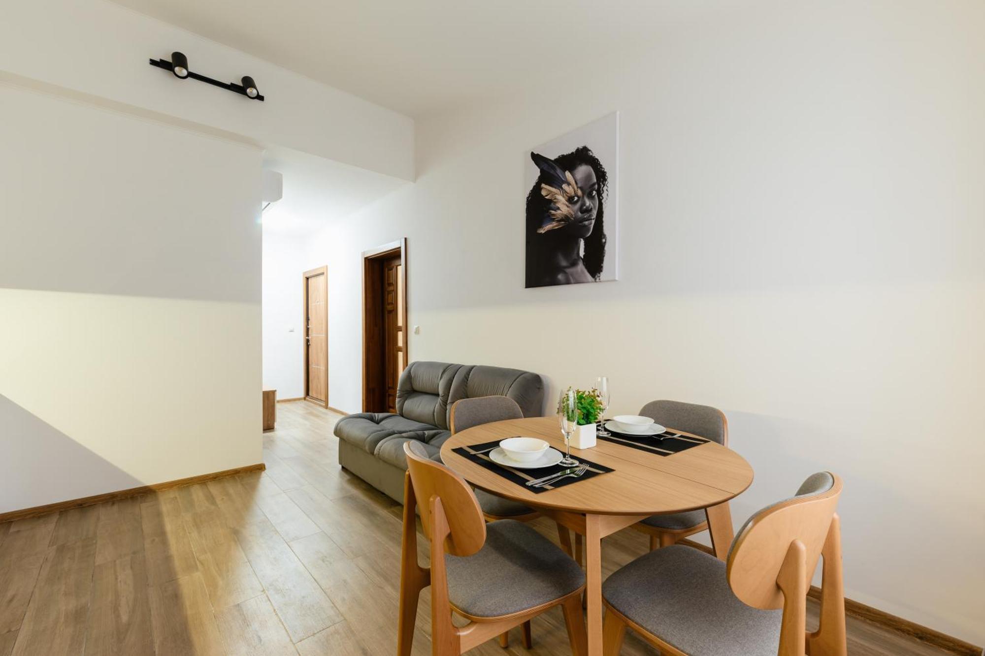 Luxury Apartments Uzhorod Exterior photo